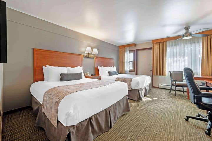 Room 16 of 36