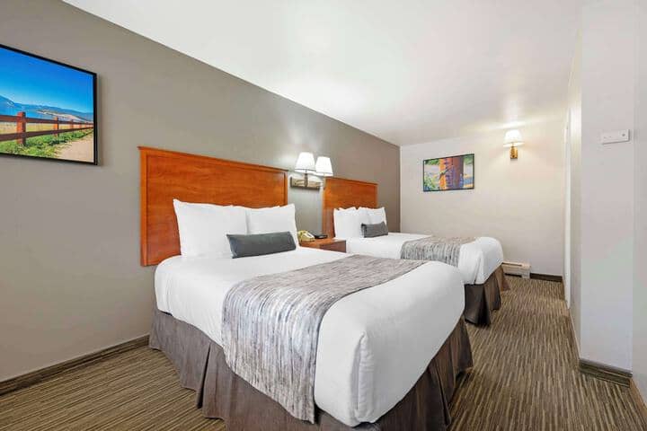 Room 6 of 36